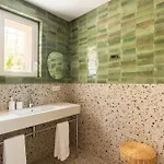 Modern Luxury 6 Pax Апартаменты