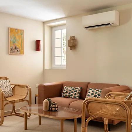 Modern Luxury 6 Pax *