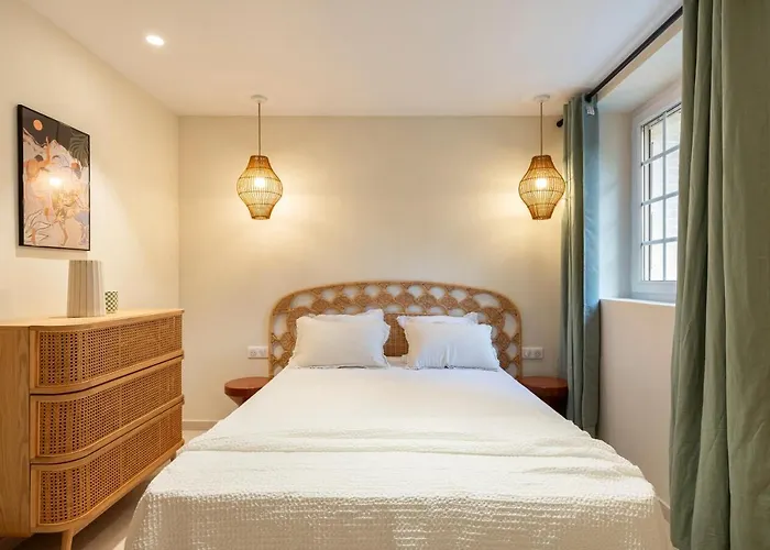 Modern Luxury 6 Pax Cannes